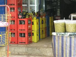 2040 une epicerie Rue du vieux chateau a la marine 